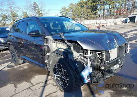 2024 Hyundai Tucson Hybrid N Line z USA, uszkodzony, nr VIN KM8JFCD18RU146929